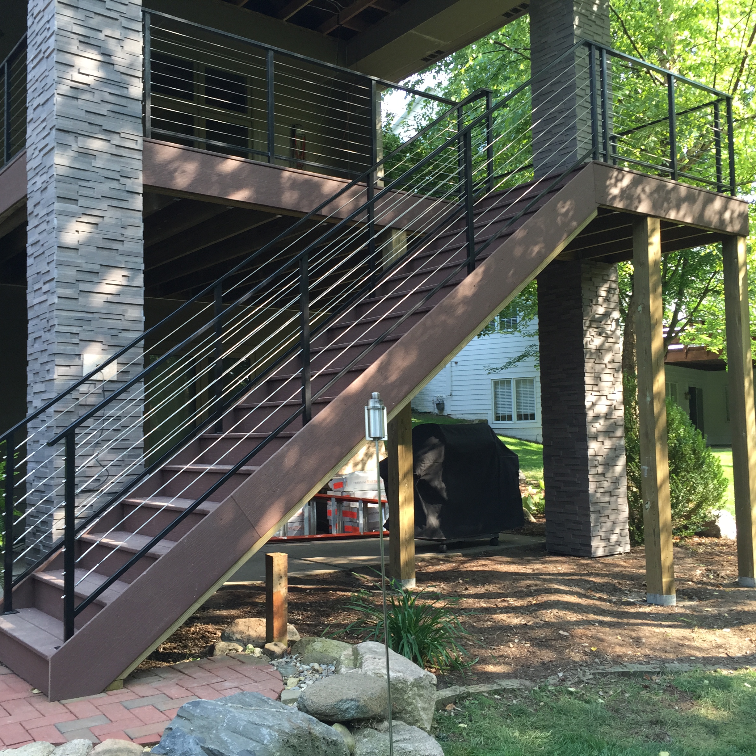 exterior-cable-railing-porch-patio-clive-des-moines-custom-fabrication-factorfabrication