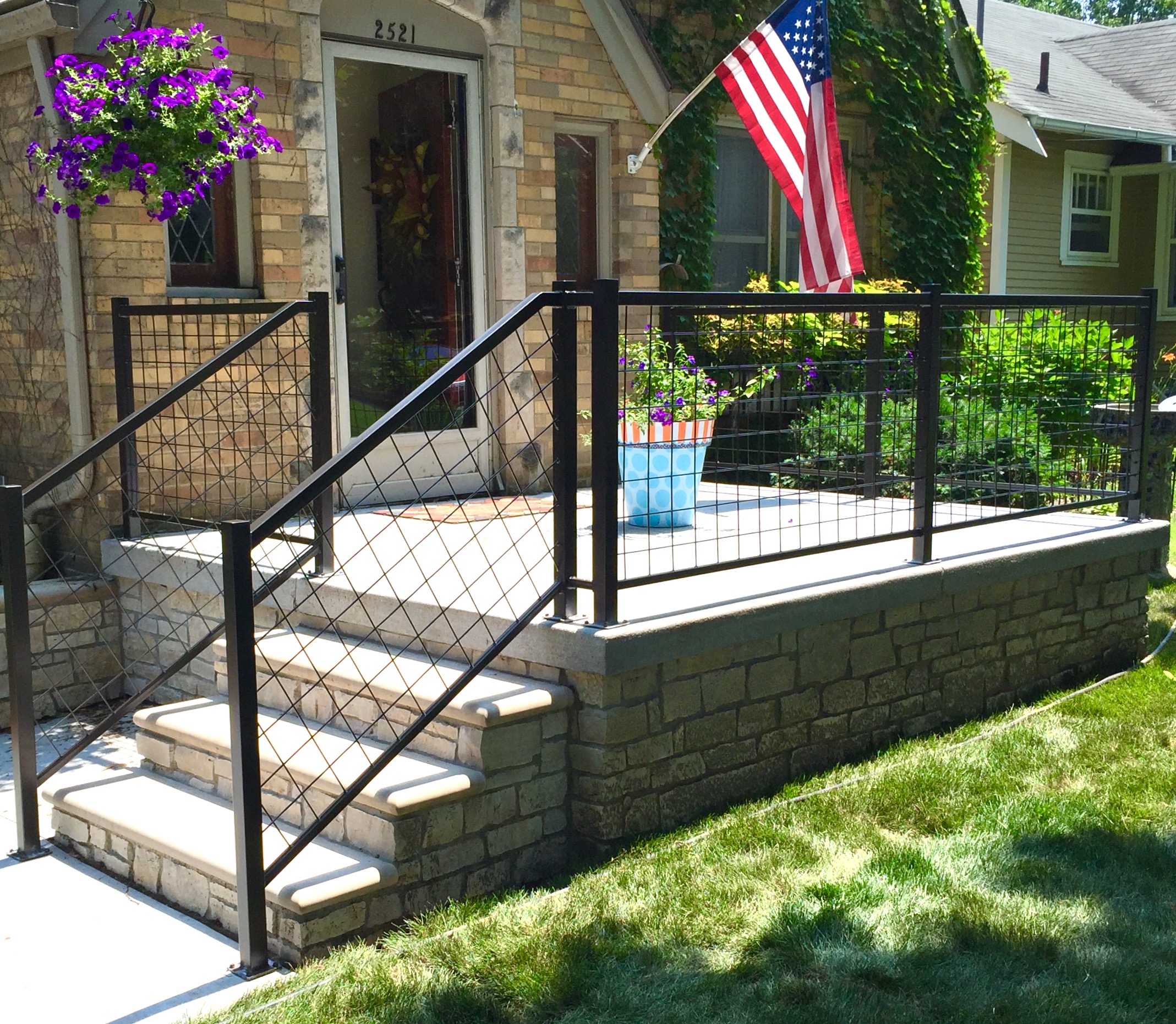 welded-wire-mesh-patio-railing-beaverdale-iowa-factor-fabrication-2015-2