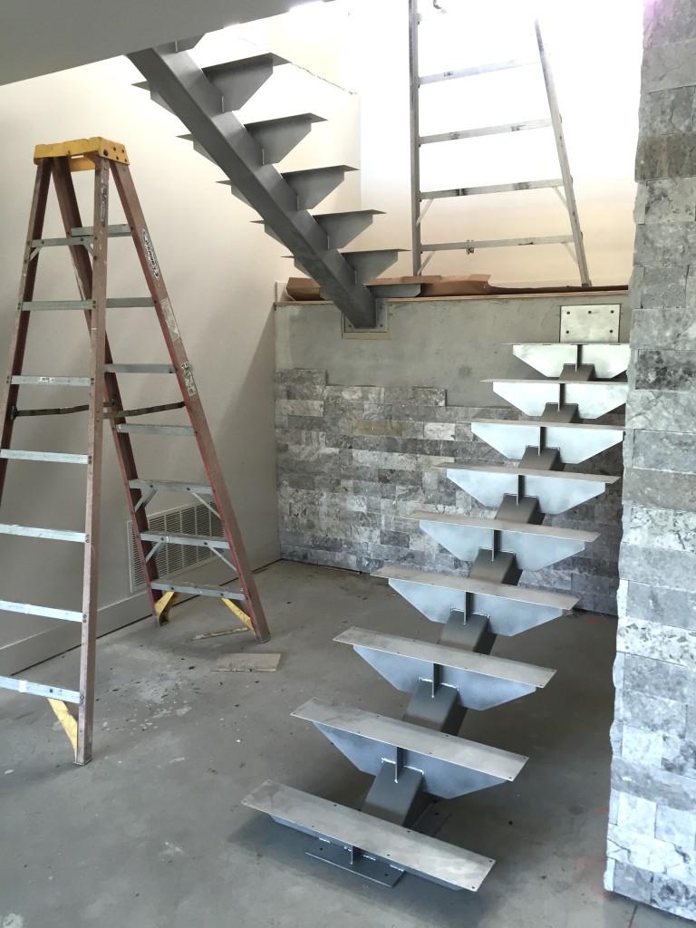 ironwood_homes_stringers_steel_modern_staircase_factor_fabrication_waukee_iowa